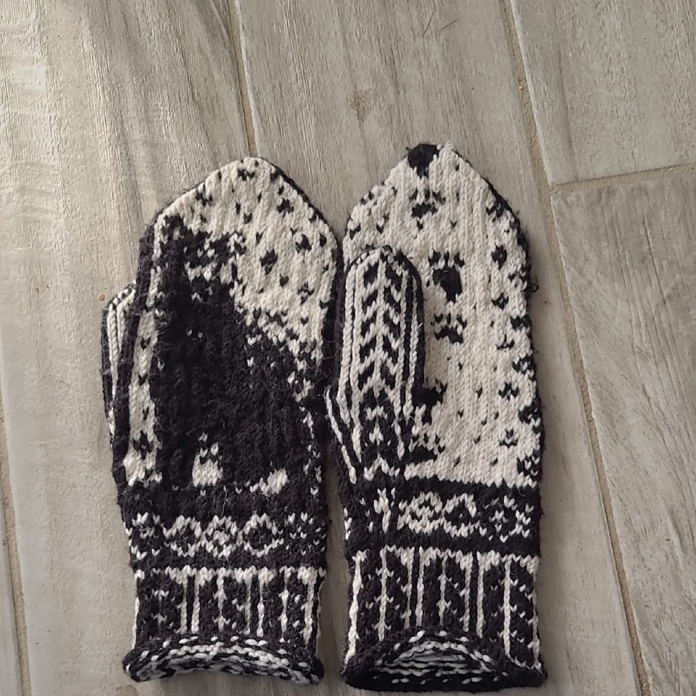 HAND KNIT TO ORDER: Merino Wool Bear Mittens (Ships in 5 Days)